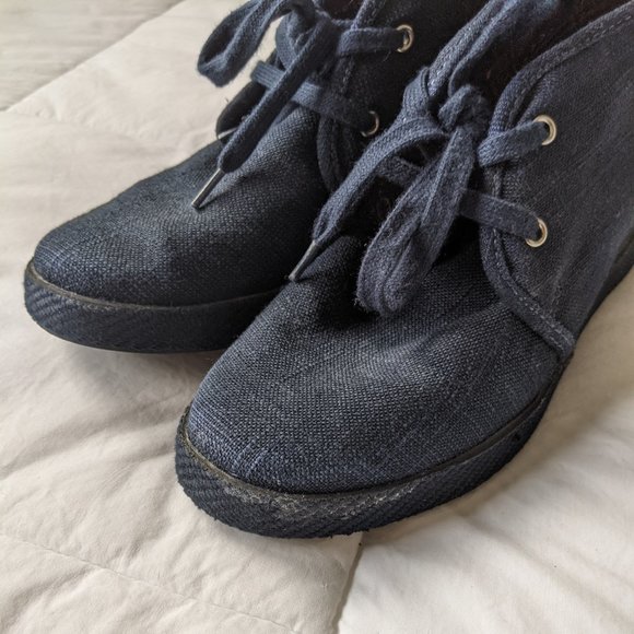 Aldo Canvas Wedges Size 8.5 - Picture 4 of 4